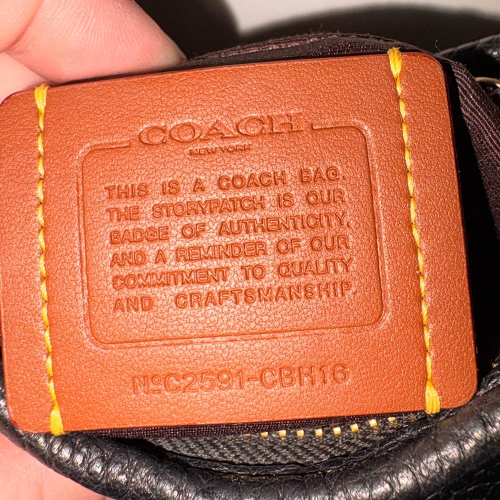 Coach Laurel Crossbody & Shoulder Collection | Medium, Mini & Double Zip Wallet - Picture 11 of 16